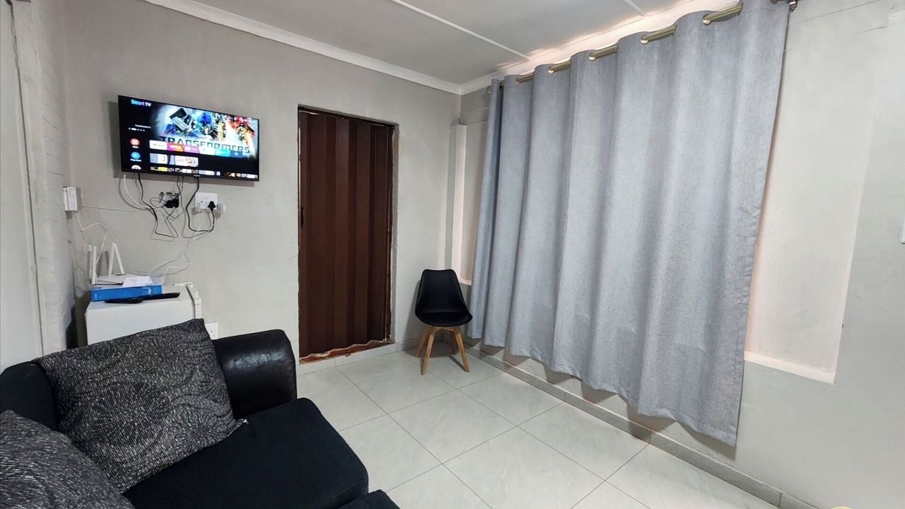 Photo of Livingroom in Greater Johannesburg Metropolitan Area