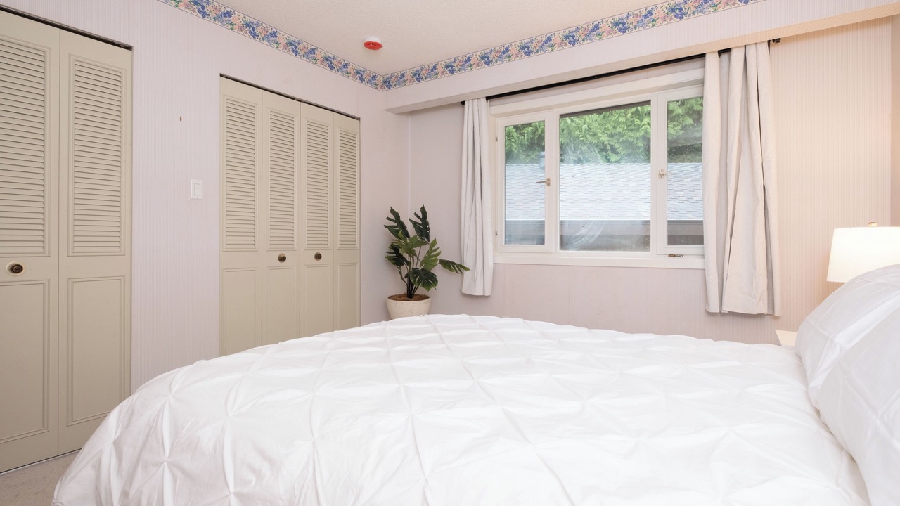 Photo of Bedroom in Caulfeild