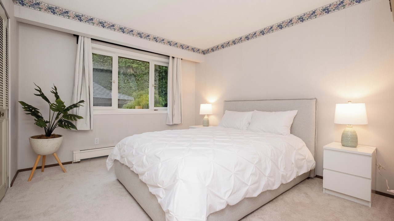 Photo of Bedroom in Caulfeild
