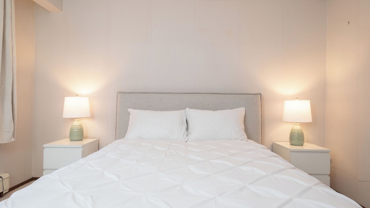 Photo of Bedroom in Caulfeild