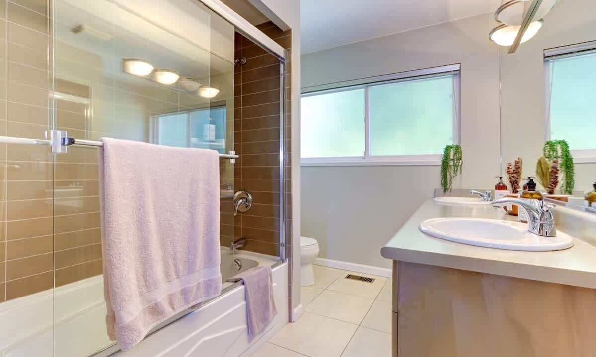 Photo of Bathroom in West Vancouver