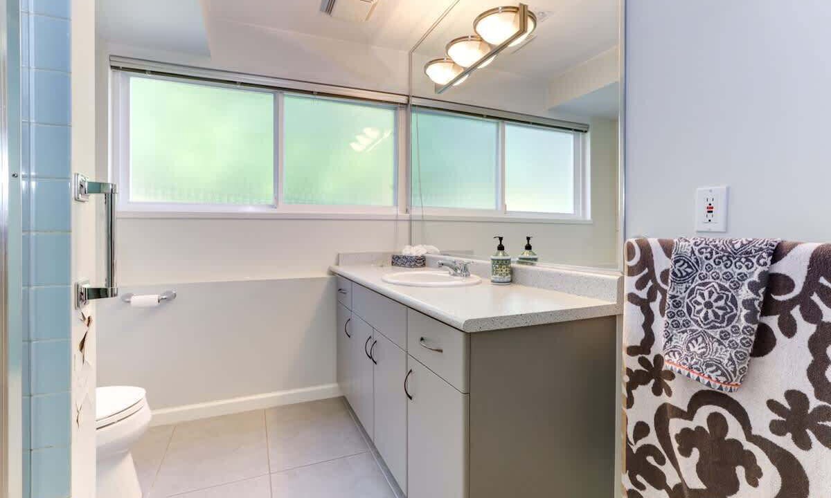 Photo of Bathroom in West Vancouver