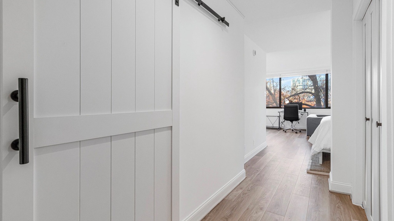 Photo of Bedroom in Connecticut Ave - K Street