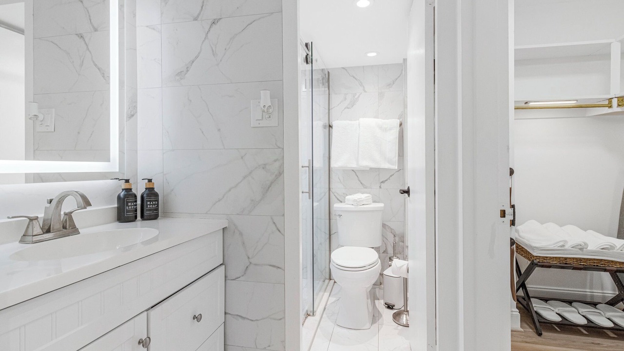 Photo of Bathroom in Connecticut Ave - K Street