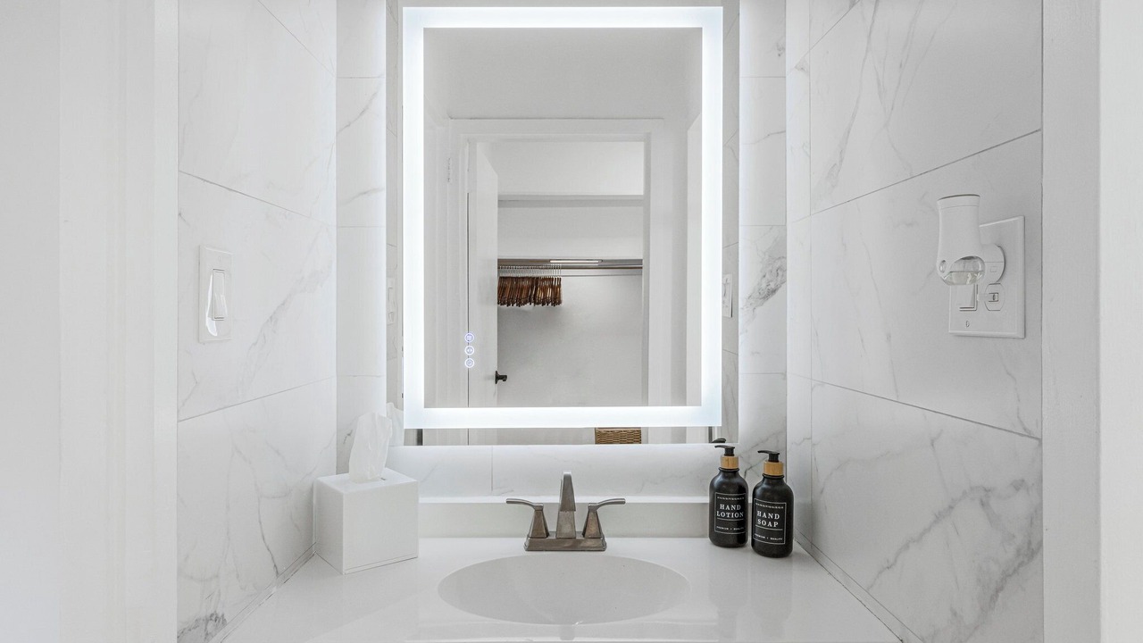 Photo of Bathroom in Connecticut Ave - K Street