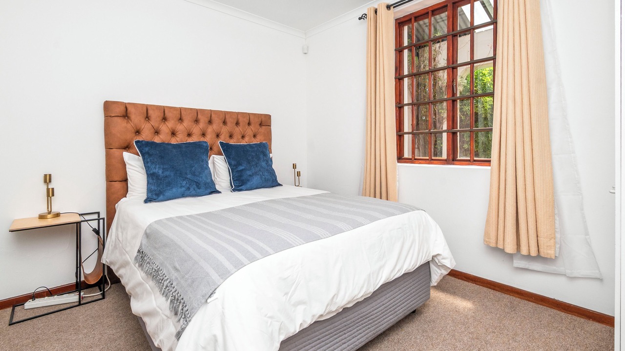 Photo of Bedroom in Observatory