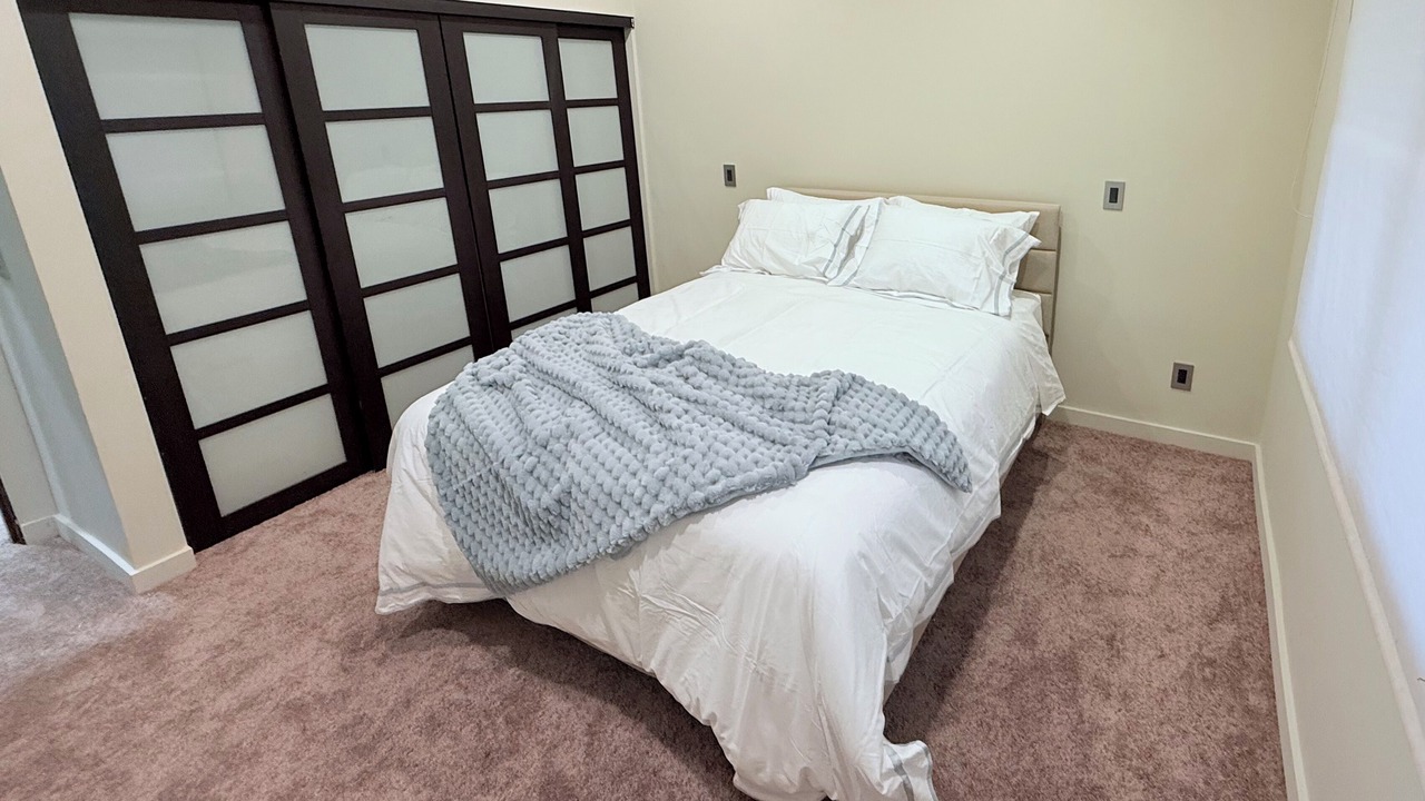 Photo of Bedroom in Woodland Hills