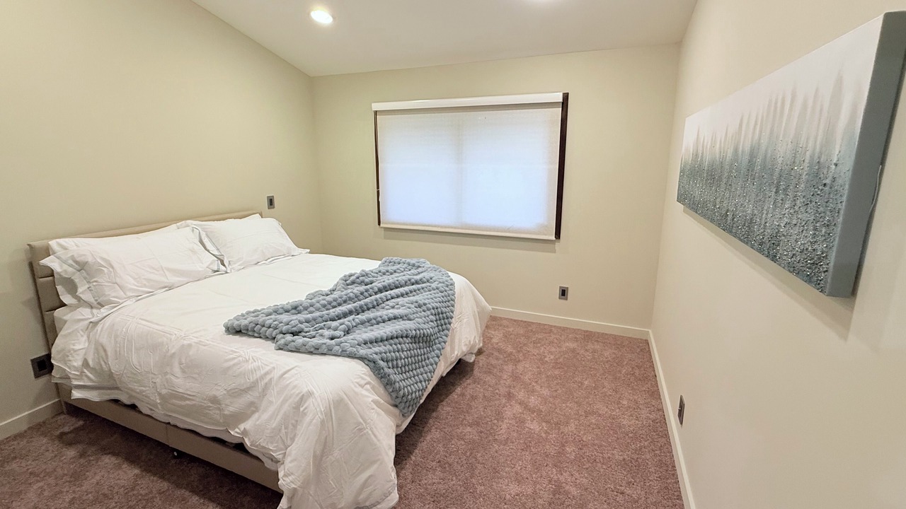 Photo of Bedroom in Woodland Hills