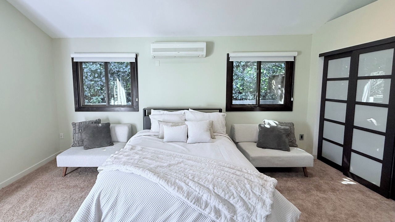Photo of Bedroom in Woodland Hills