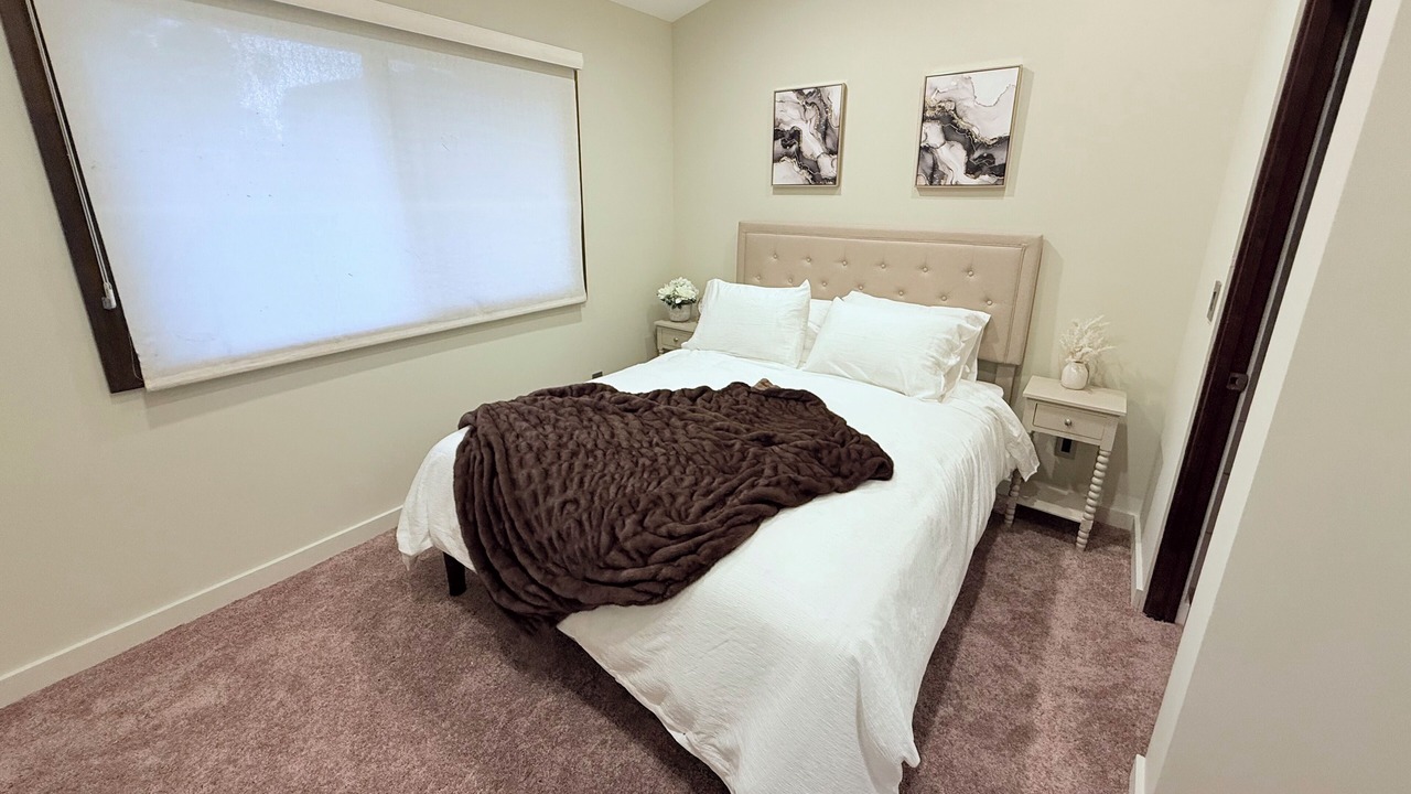 Photo of Bedroom in Woodland Hills