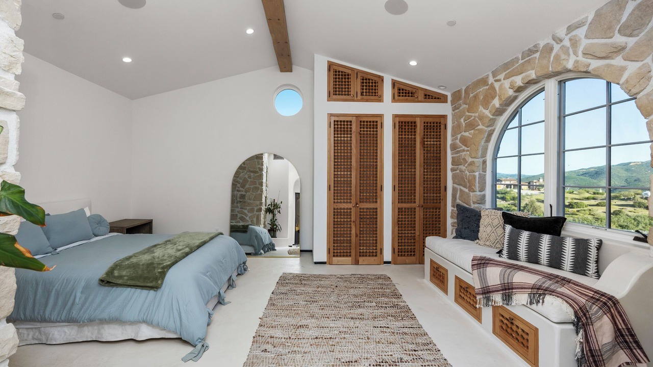 Photo of Bedroom in Malibu