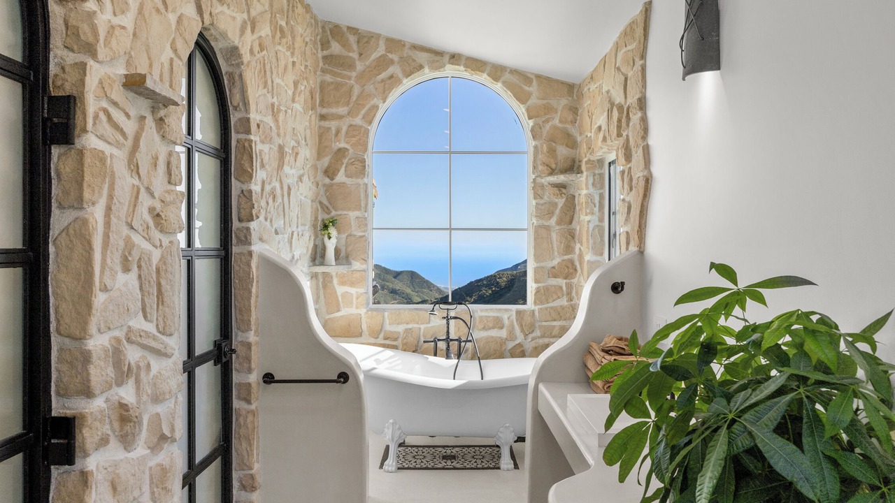 Photo of Bathroom in Malibu