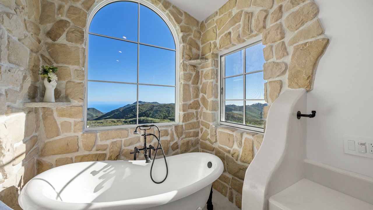 Photo of Bathroom in Malibu