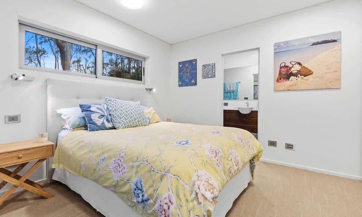 Photo of Bedroom in Maloneys Beach