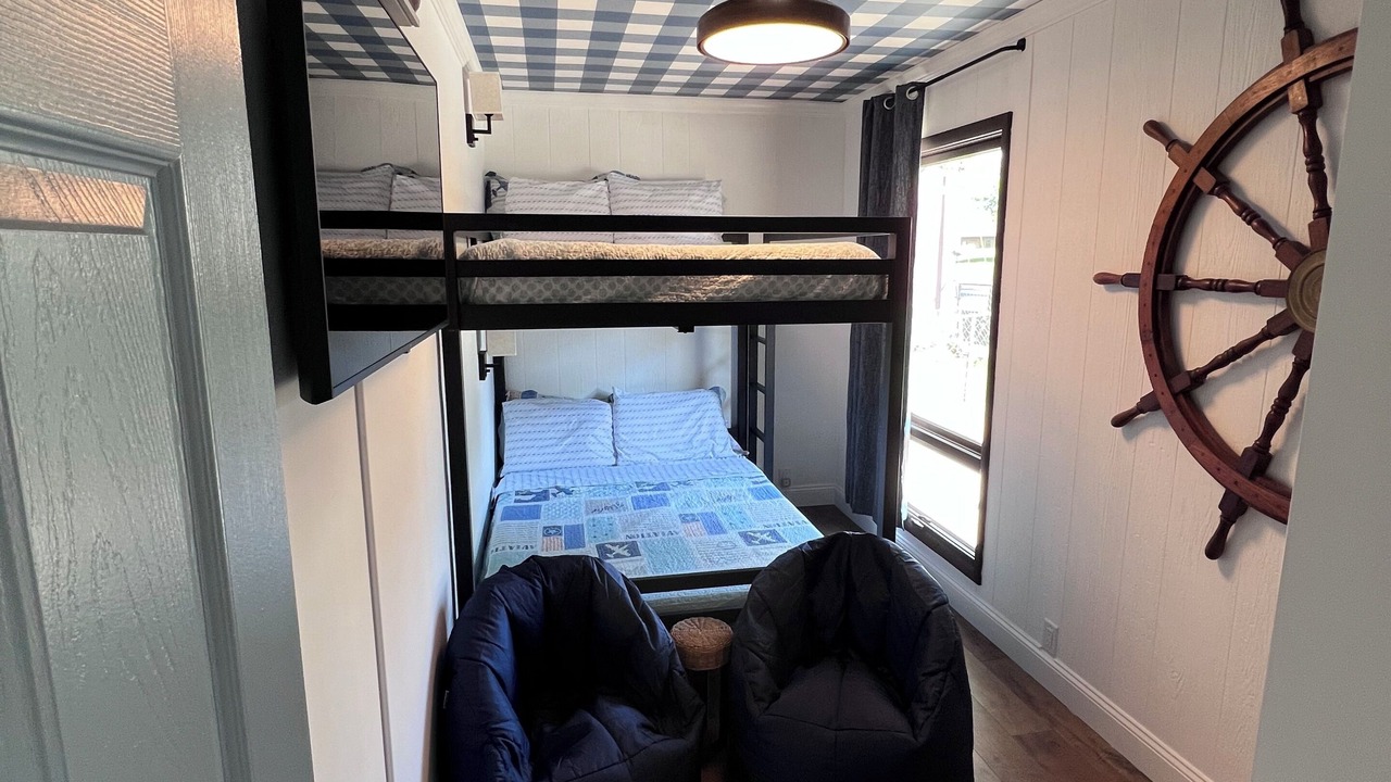 Photo of Bedroom in Lake of the Ozarks