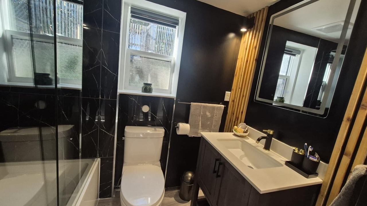 Photo of Bathroom in Dollarton