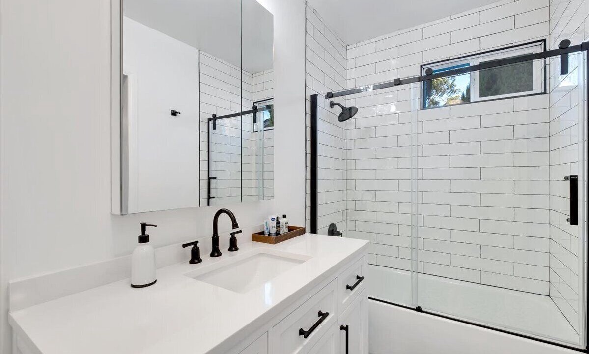 Photo of Bathroom in Ladera Heights