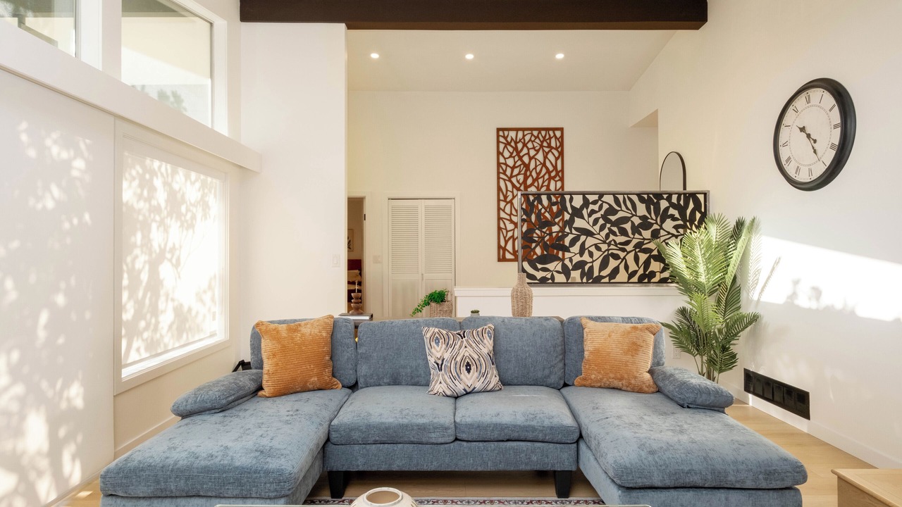 Photo of Livingroom in Fraserview