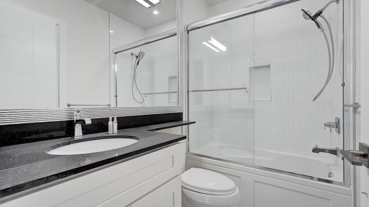Photo of Bathroom in Dundarave