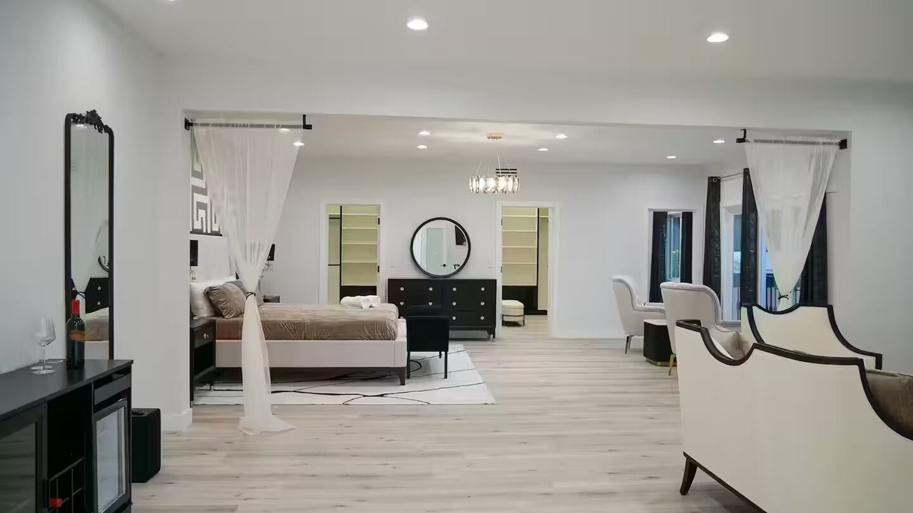 Photo of Bedroom in Woodland Hills