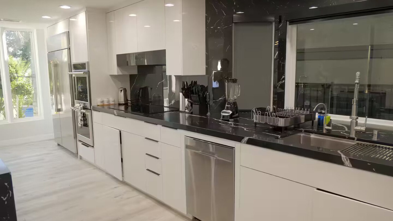 Photo of Kitchen in Woodland Hills