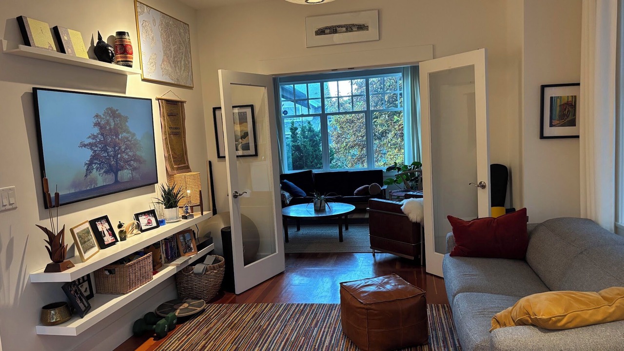 Photo of Livingroom in Riley Park-Little Mountain