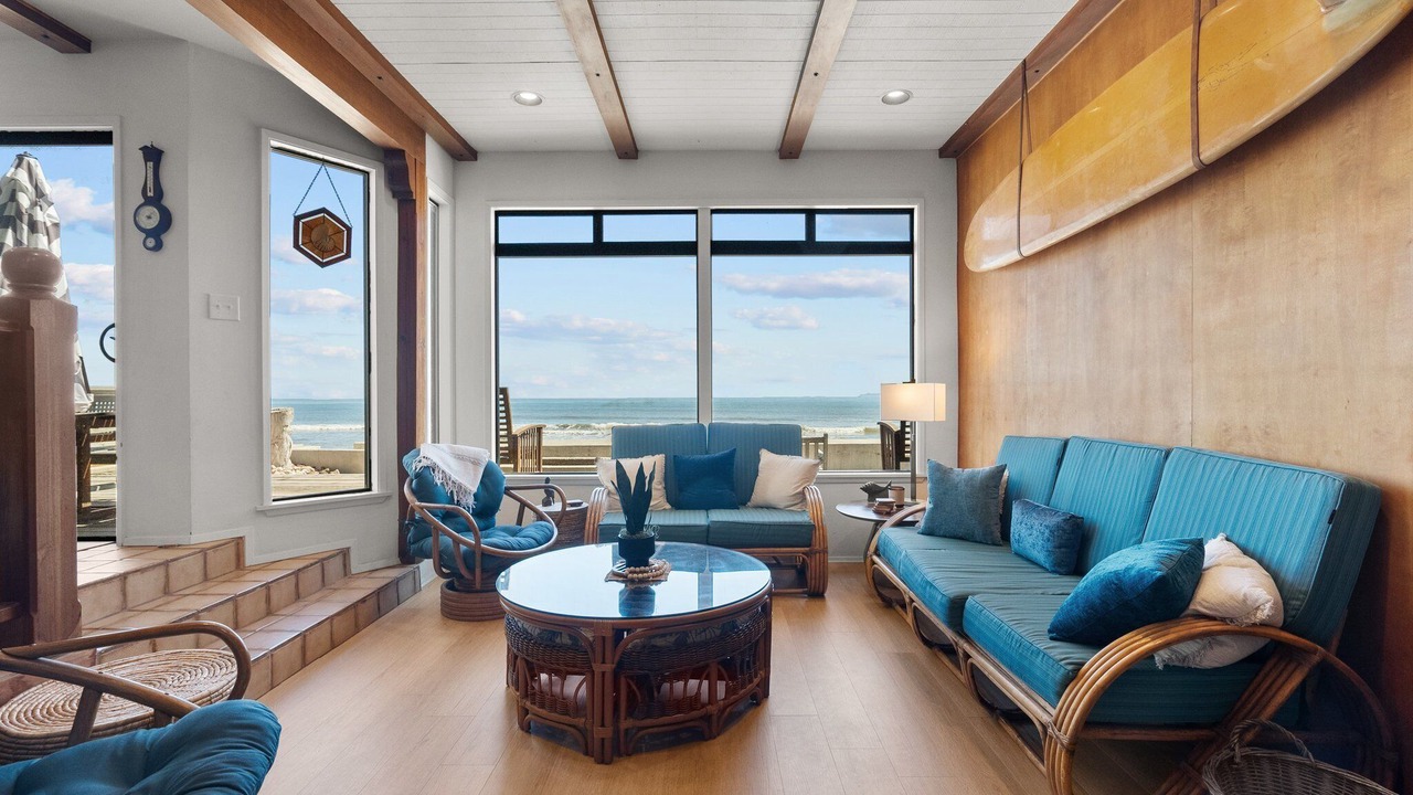 Photo of Livingroom in Faria Beach