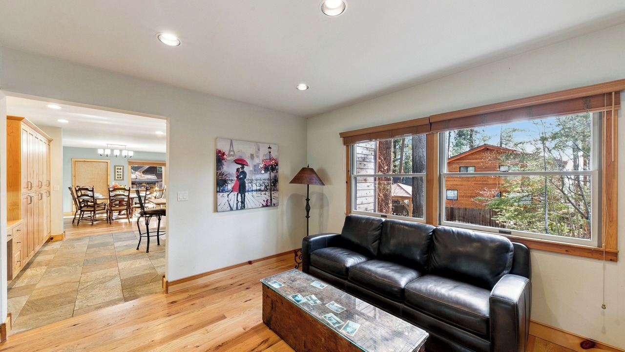 Photo of Livingroom in Elk Point