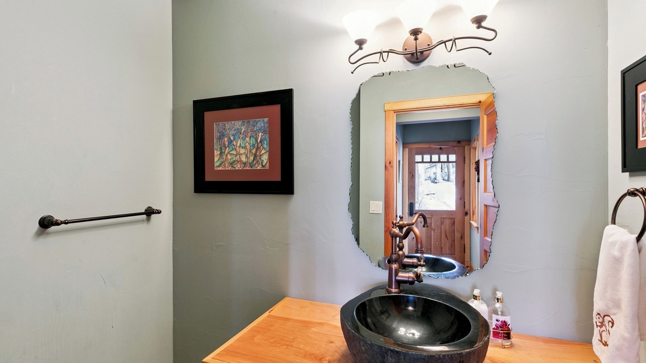 Photo of Bathroom in Elk Point