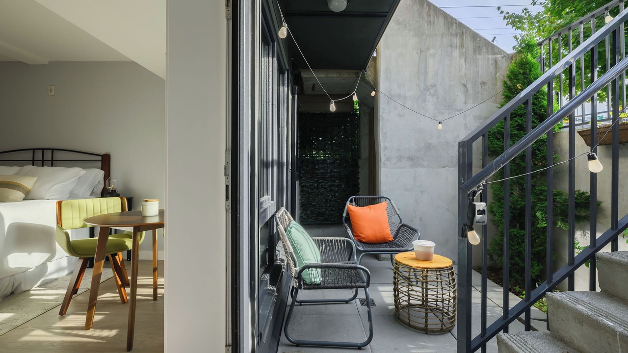 Photo of Patio Balcony in Lower Lonsdale