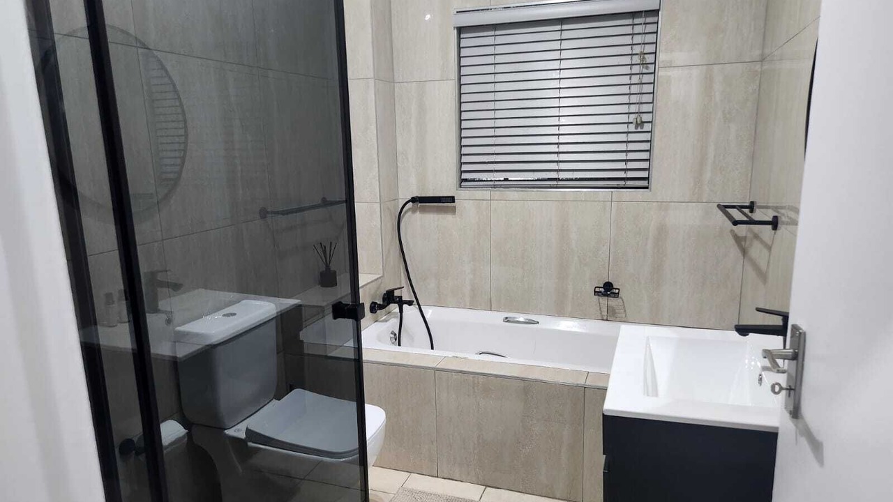 Photo of Bathroom in Greater Johannesburg Metropolitan Area