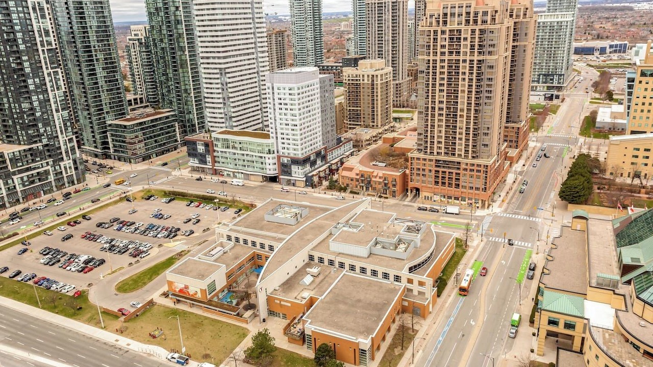 Photo of Outdoor in Downtown Mississauga