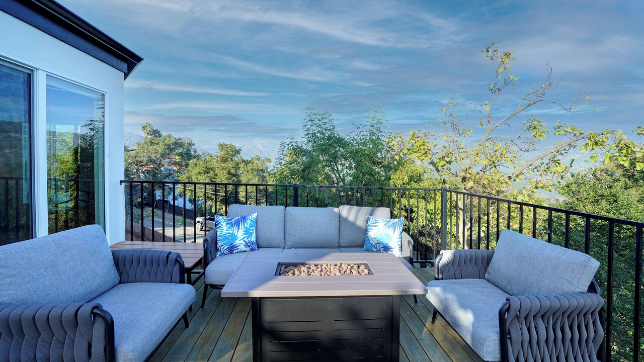 Photo of Patio Balcony in Malibu