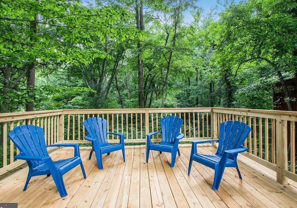Photo of Outdoor in Forest Glen
