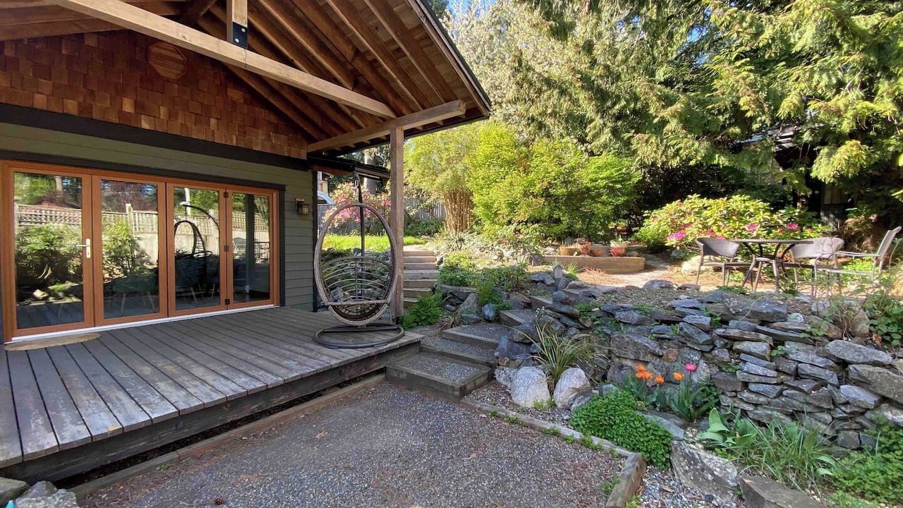 Photo of Patio Balcony in Bowen Island