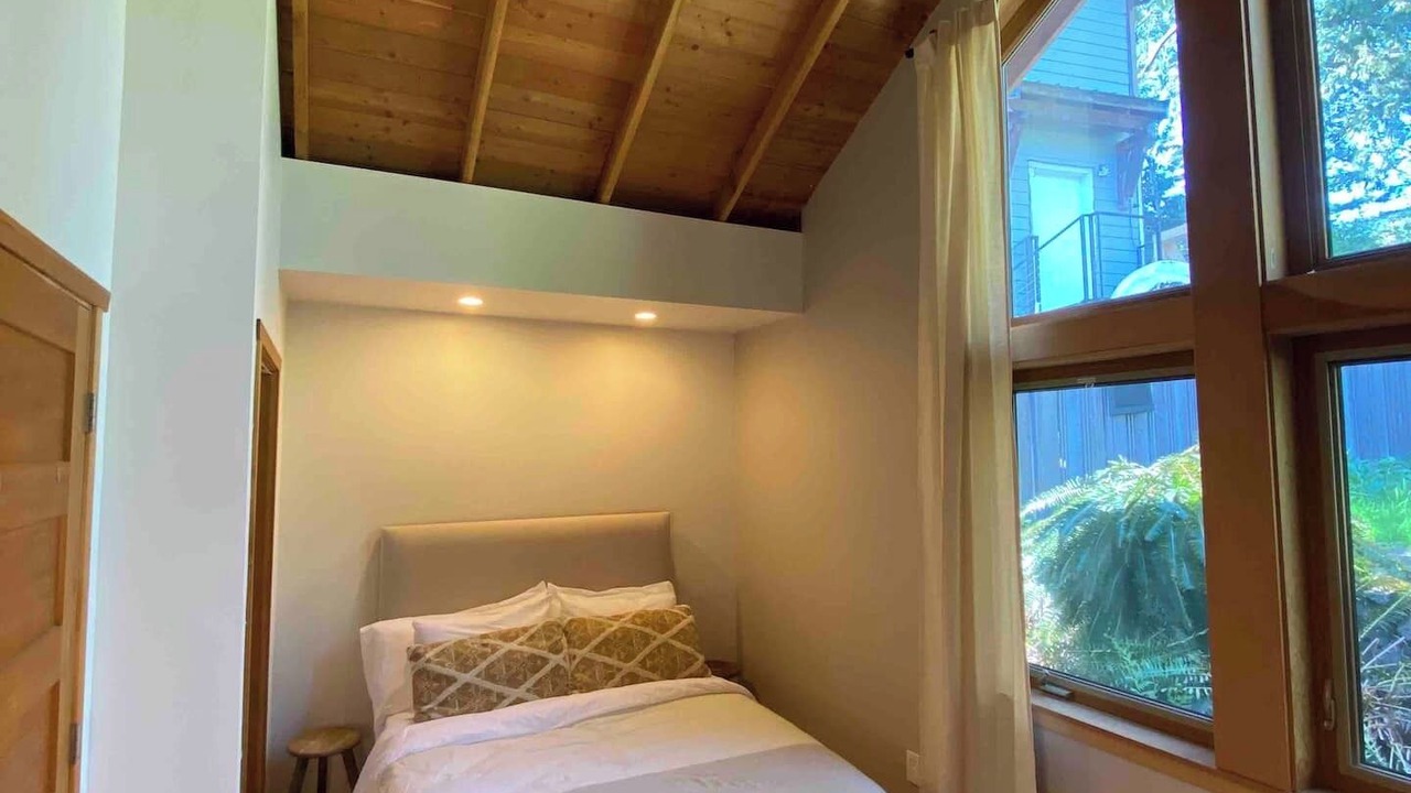 Photo of Bedroom in Bowen Island