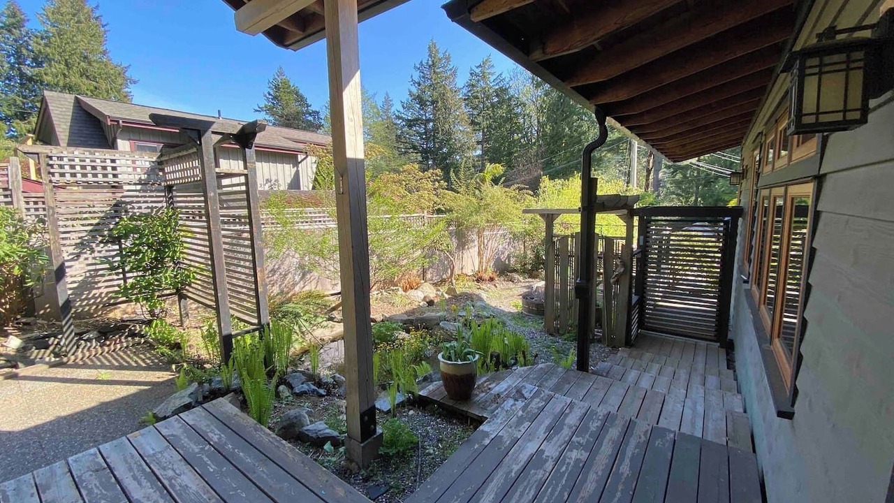 Photo of Patio Balcony in Bowen Island