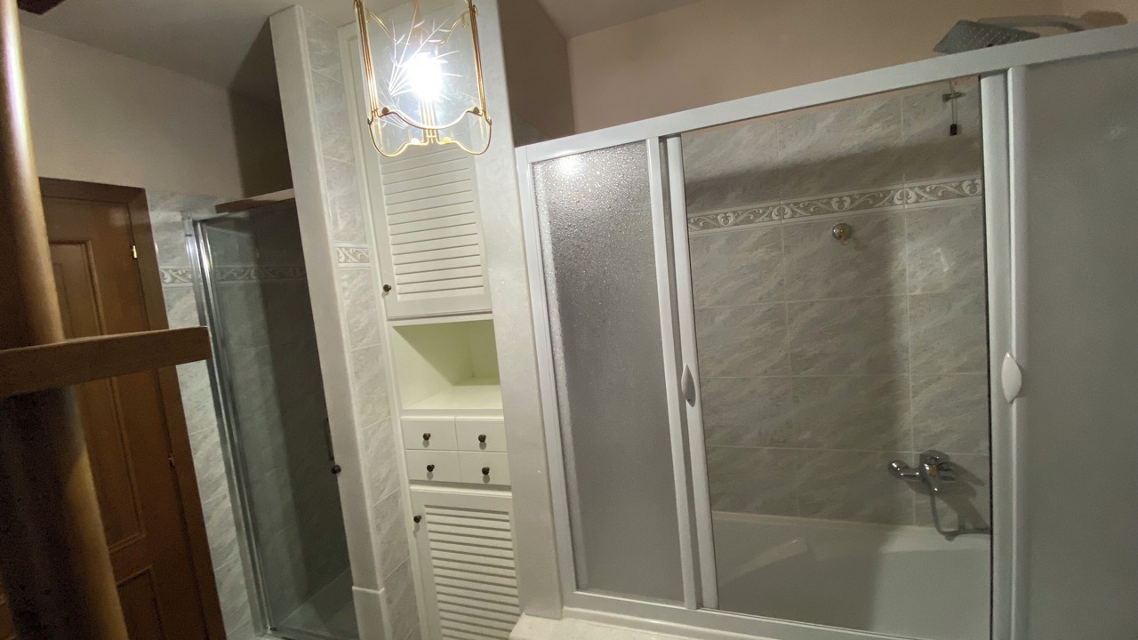Photo of Bathroom in Lari