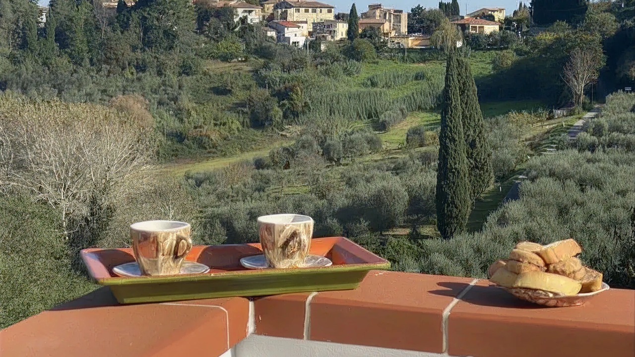 Photo of Outdoor in Lari