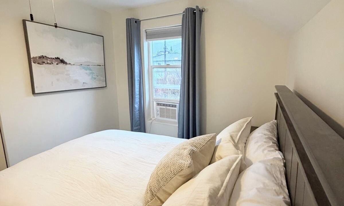 Photo of Bedroom in Lower Lonsdale
