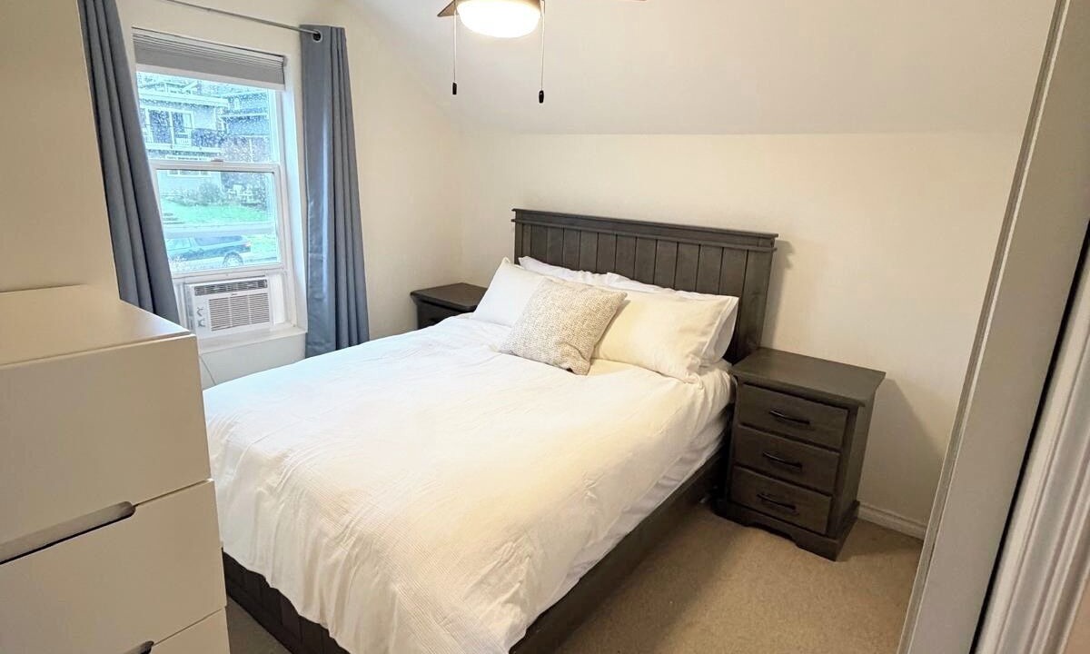 Photo of Bedroom in Lower Lonsdale