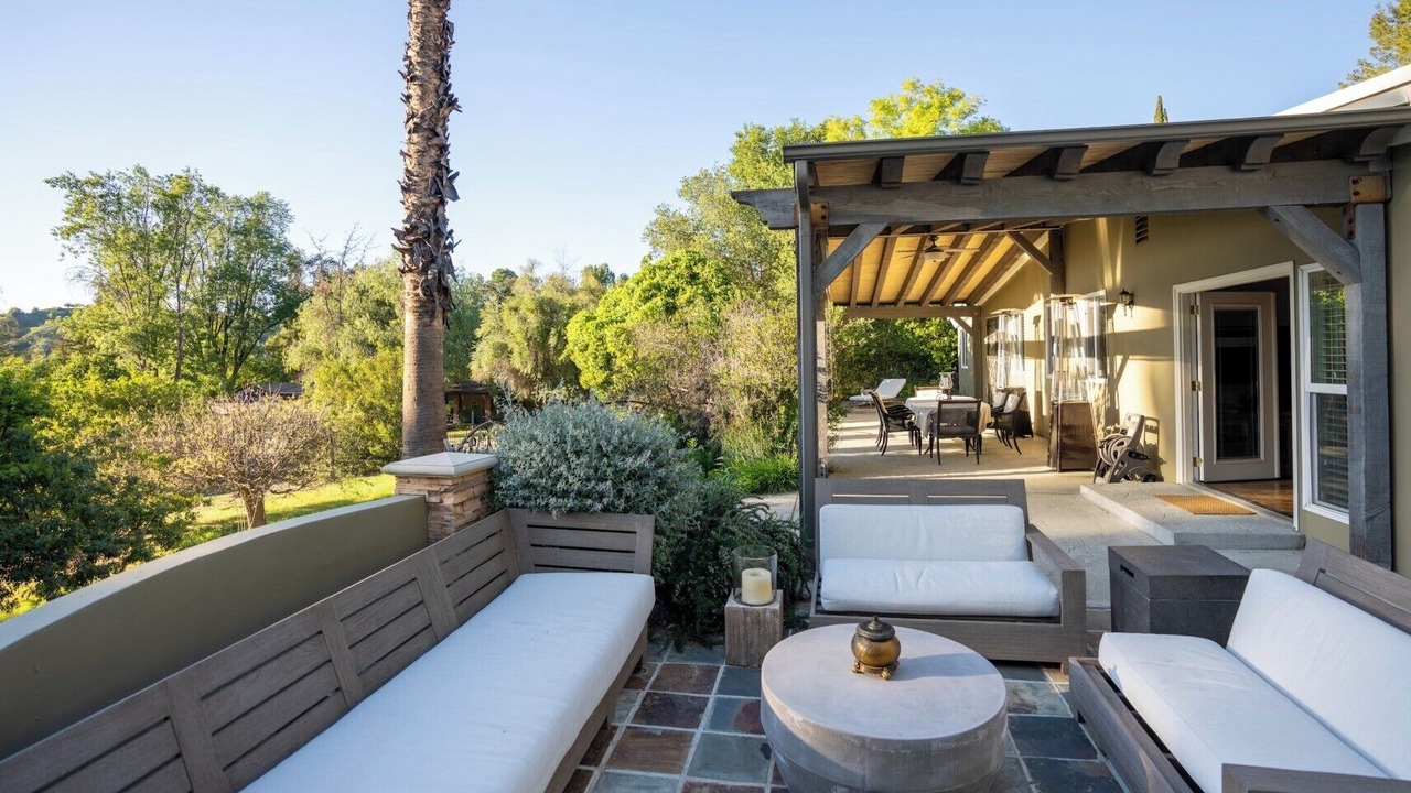 Photo of Patio Balcony in Calabasas