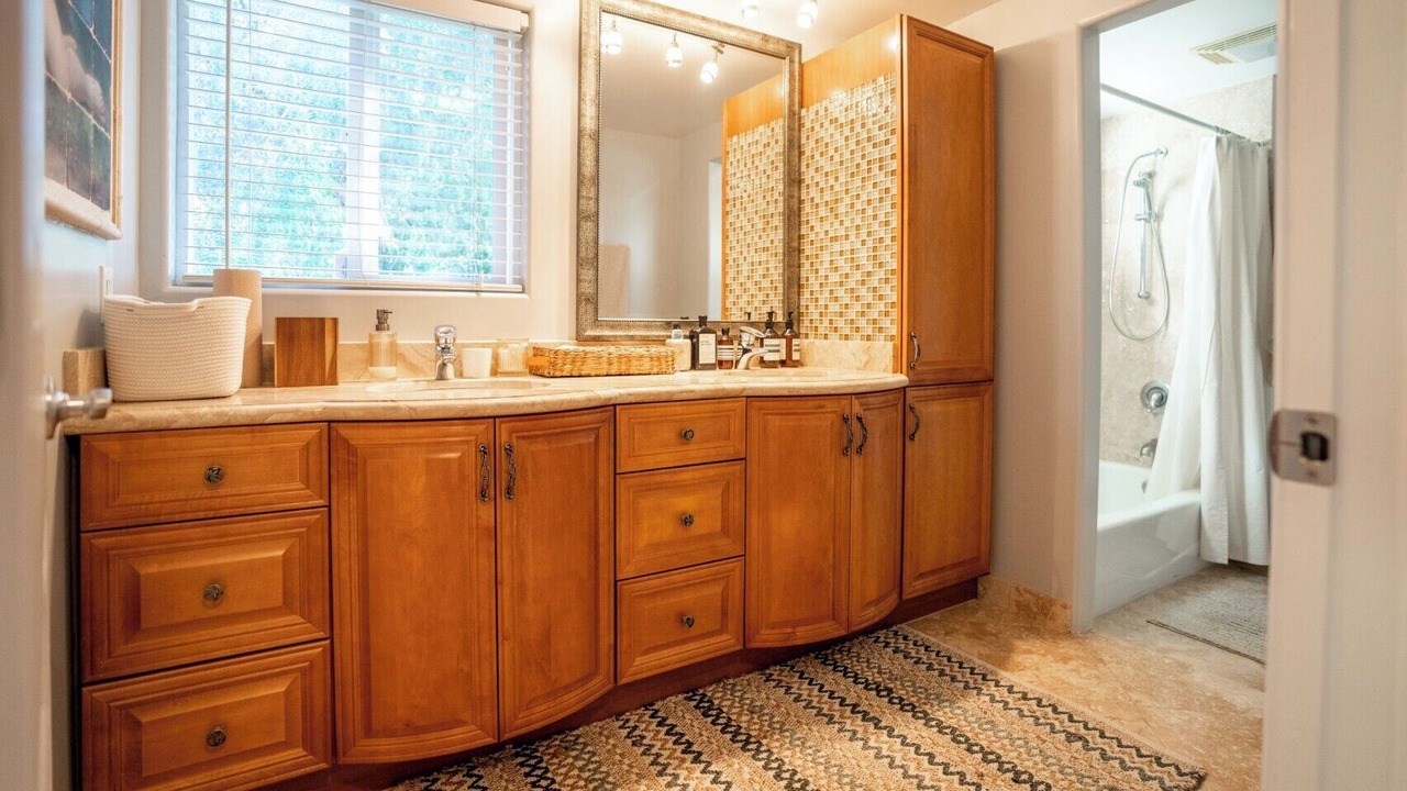 Photo of Bathroom in Calabasas