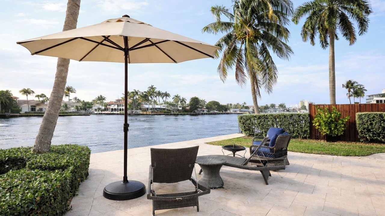 Photo of Patio Balcony in Dolphin Isles