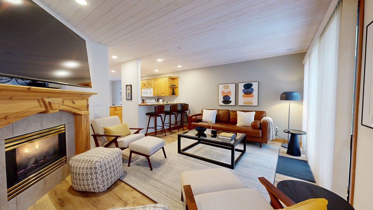 Photo of Livingroom in Sun Peaks