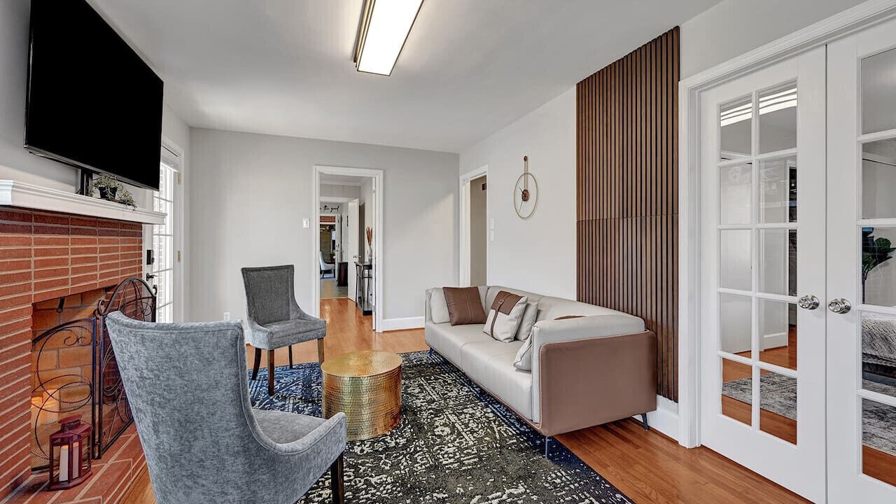 Photo of Livingroom in Midway