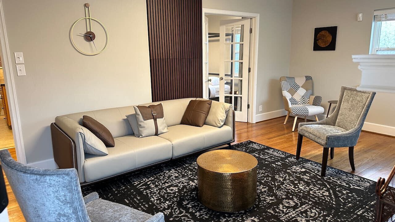 Photo of Livingroom in Midway