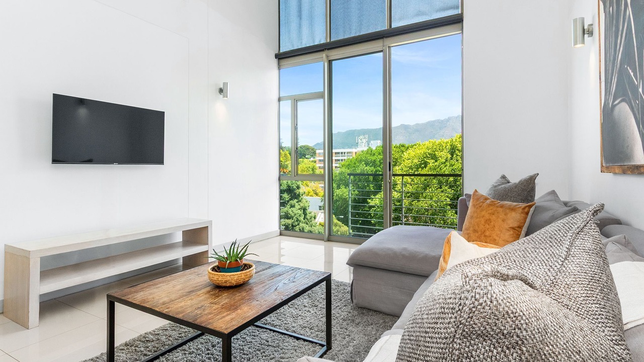 Photo of Livingroom in Claremont