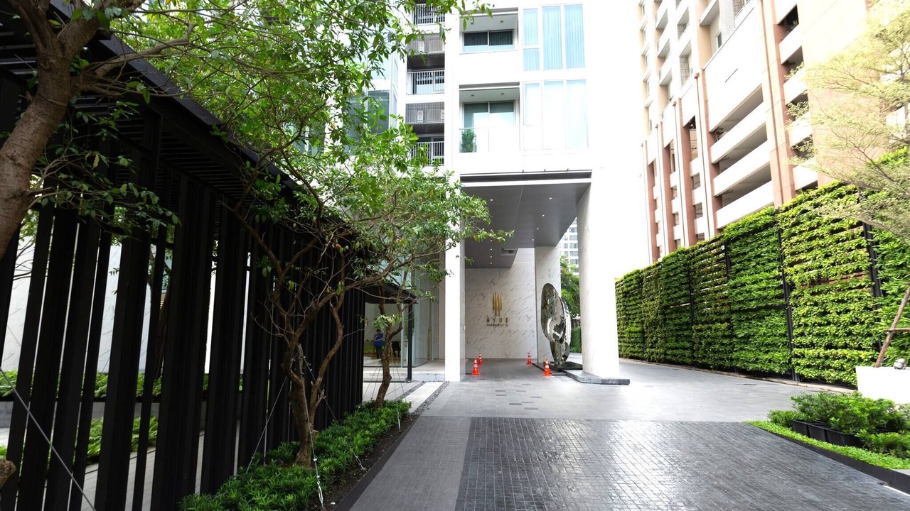 Photo of Outdoor in Khlong Toei Nuea