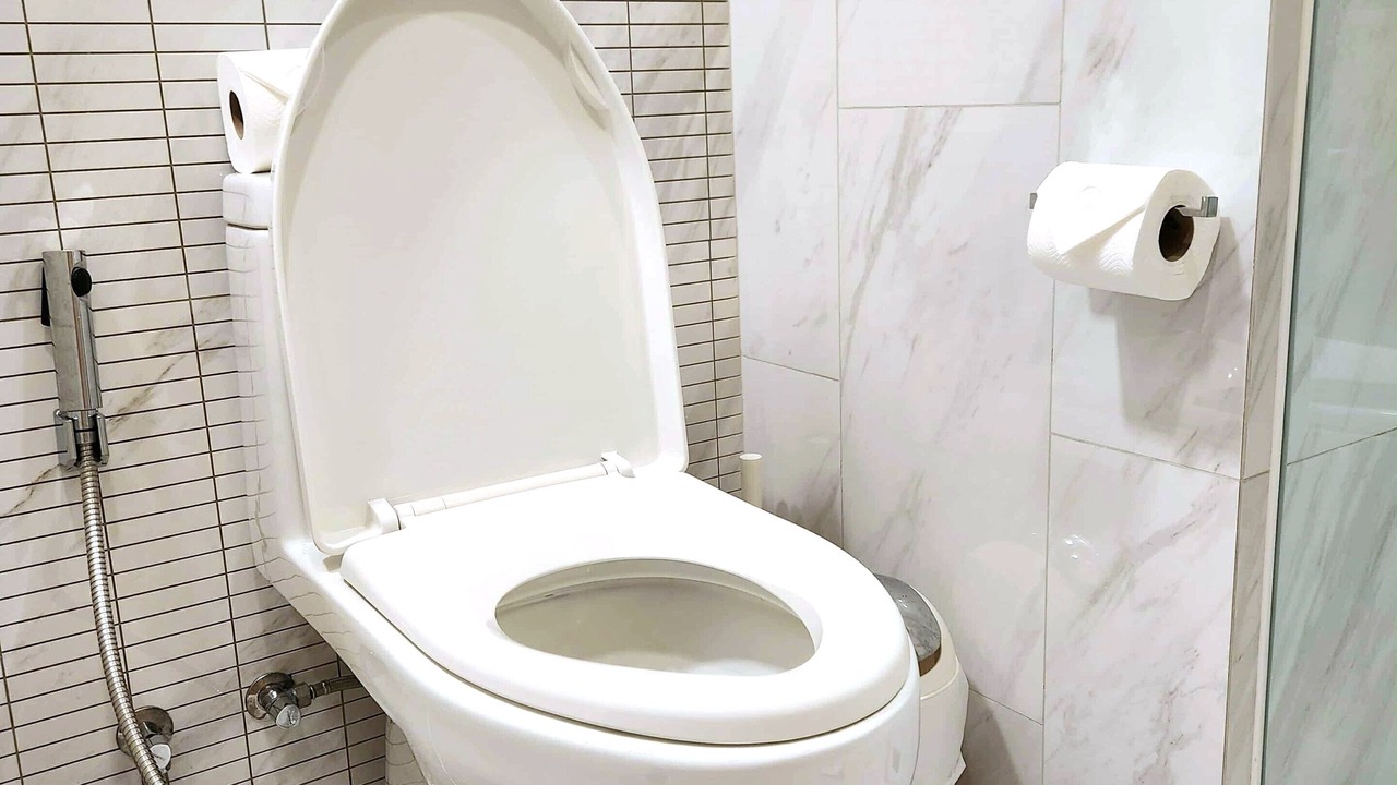 Photo of Bathroom in Khlong Toei Nuea
